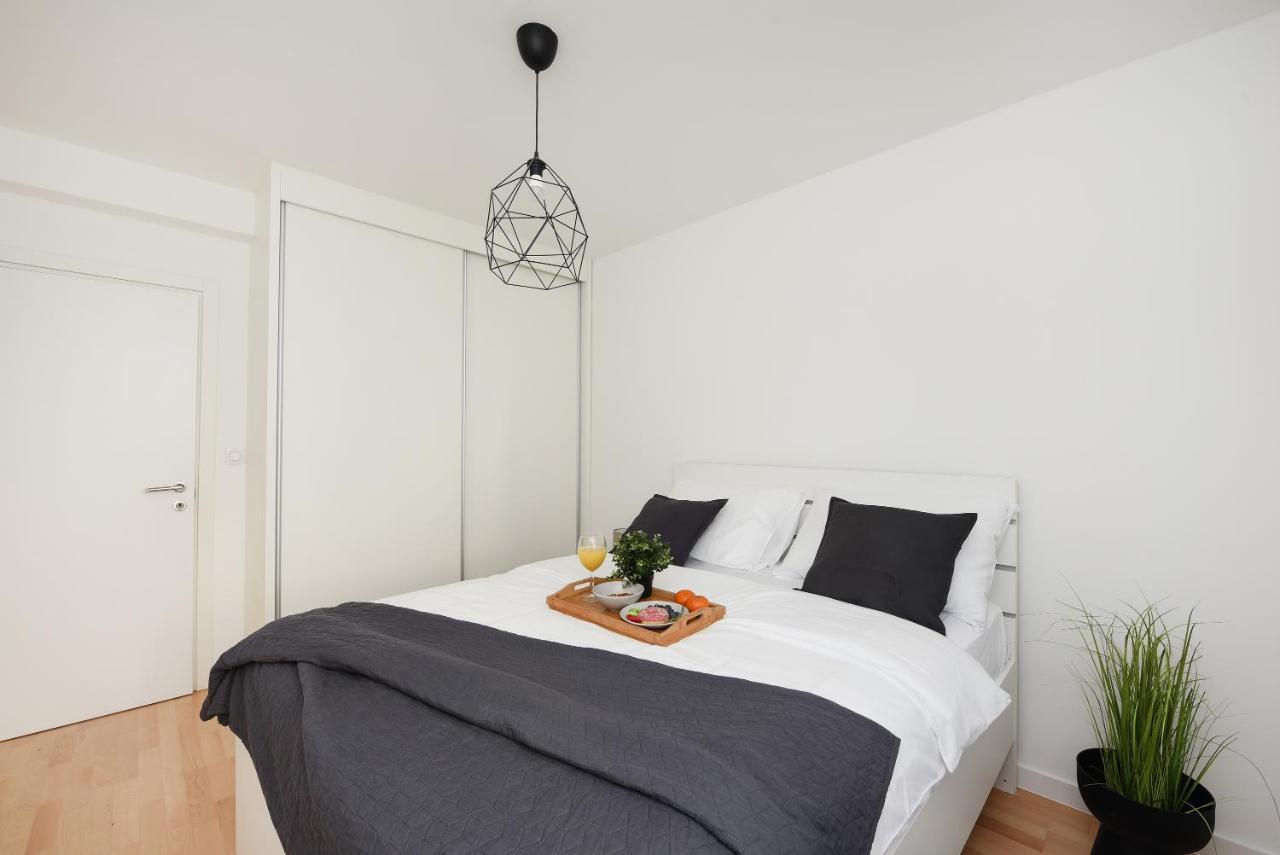 L&R Luxury Apartment- Free Parking 扎达尔 外观 照片