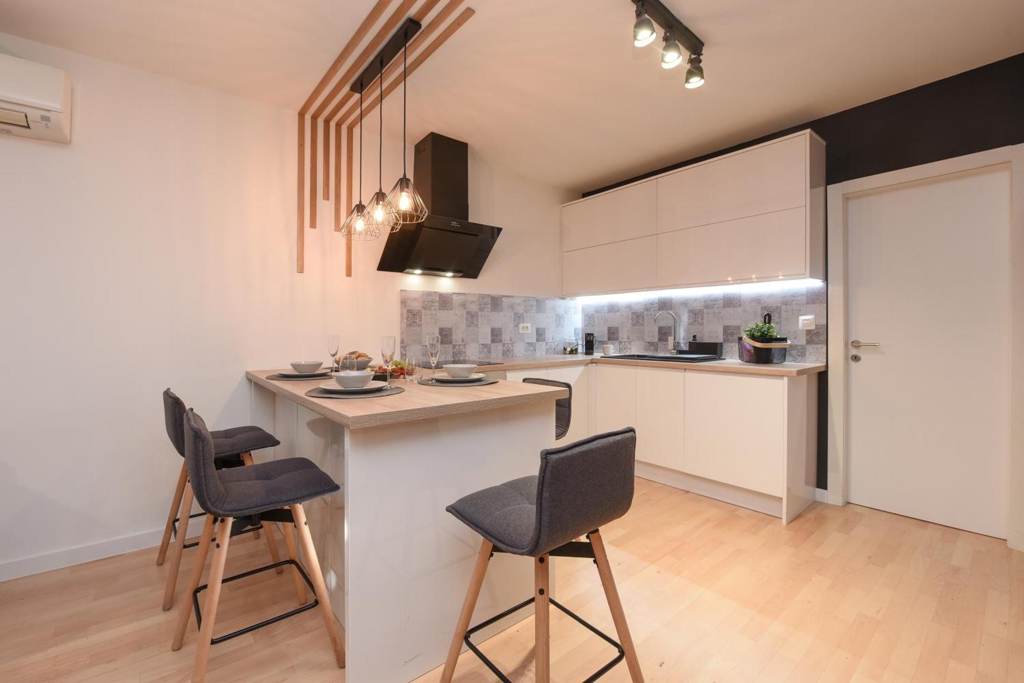 L&R Luxury Apartment- Free Parking 扎达尔 外观 照片